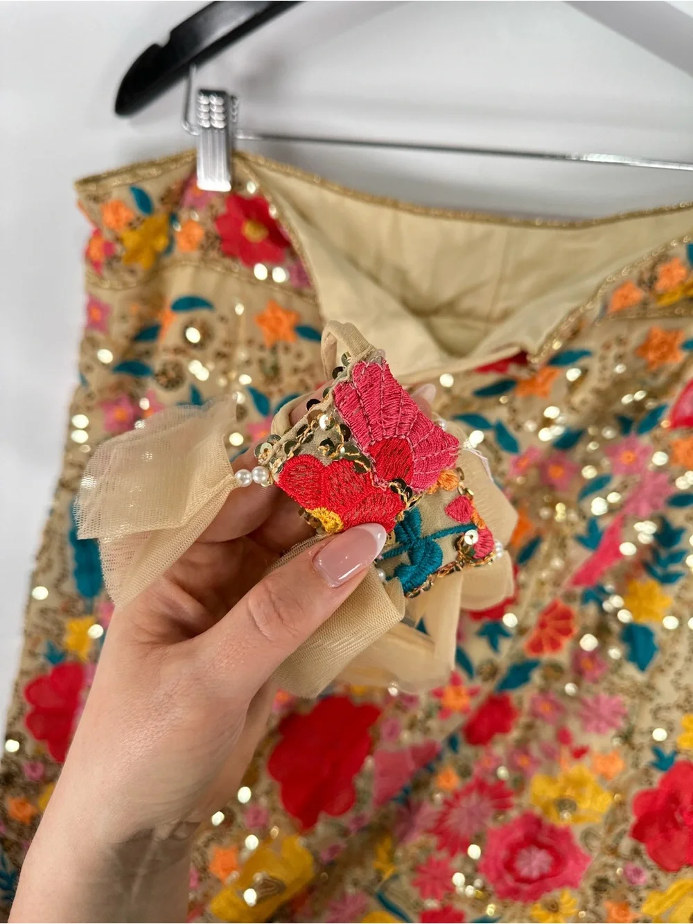 Lehenga Maxi Skirt Floral Embroidered Sequin Beige Multi Adjustable Tie Up Waist - Picture 9 of 13